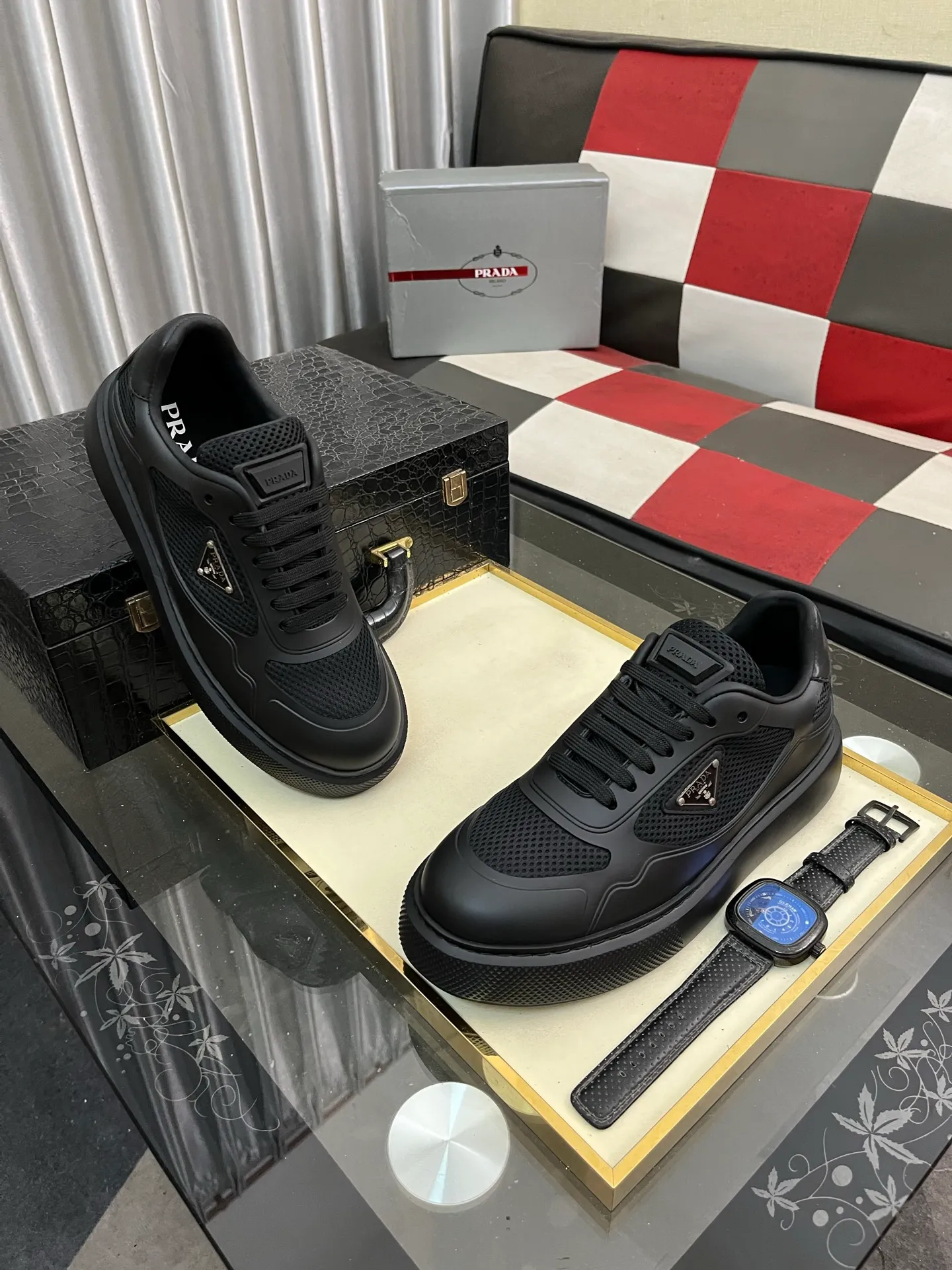 Men's shoes 💰580⌚️⌚️【PRADA】Prada - high-end quality original order 🔍🔍🔍 casual sports shoes - upper: imported 🔝 Napa calfskin, pebbled calfskin, branded glue hollow mesh canvas, shoe body sewn with branded metal fasteners - lining: water-dyed cowhide - outsole: ultra-light TPU foam rubber; two-color molded outsole -Ultra-high quality control, fine workmanship, highlighting (high-end, nobility, class) -Size: 38-445️⃣colors available
